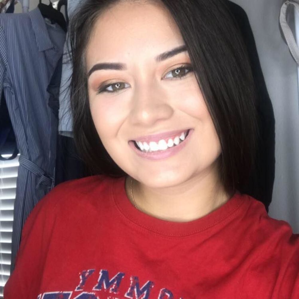 Meet your Posher, Cynthia